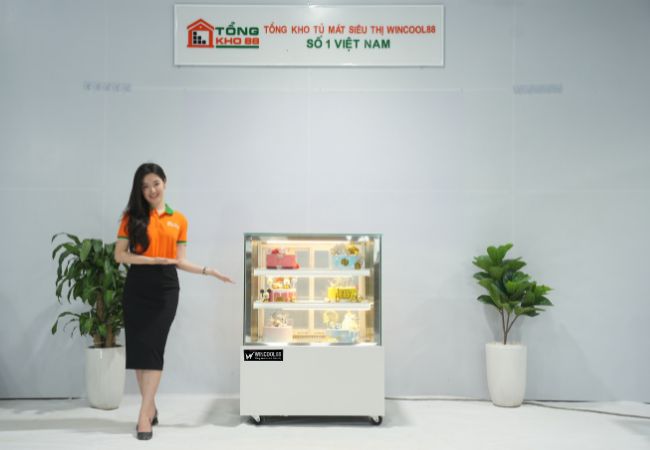 Tủ bánh kem 90 kính vuông 3 tầng